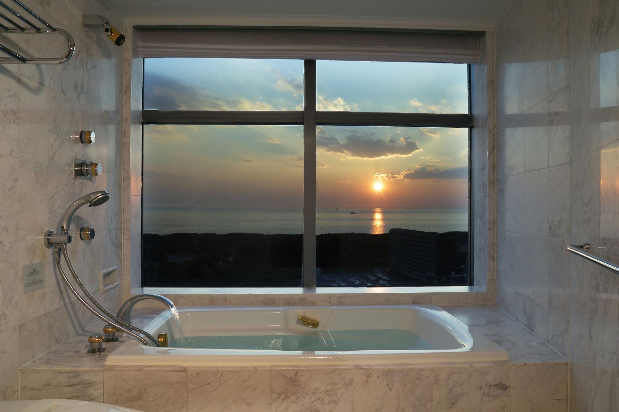 Hotel The Manhattan Chiba Esterno foto