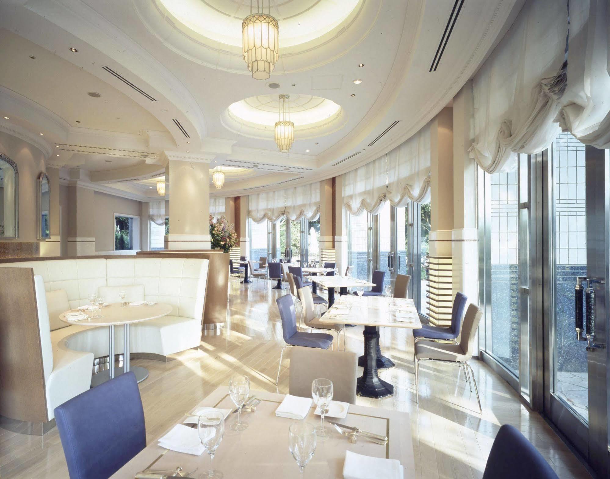 Hotel The Manhattan Chiba Esterno foto