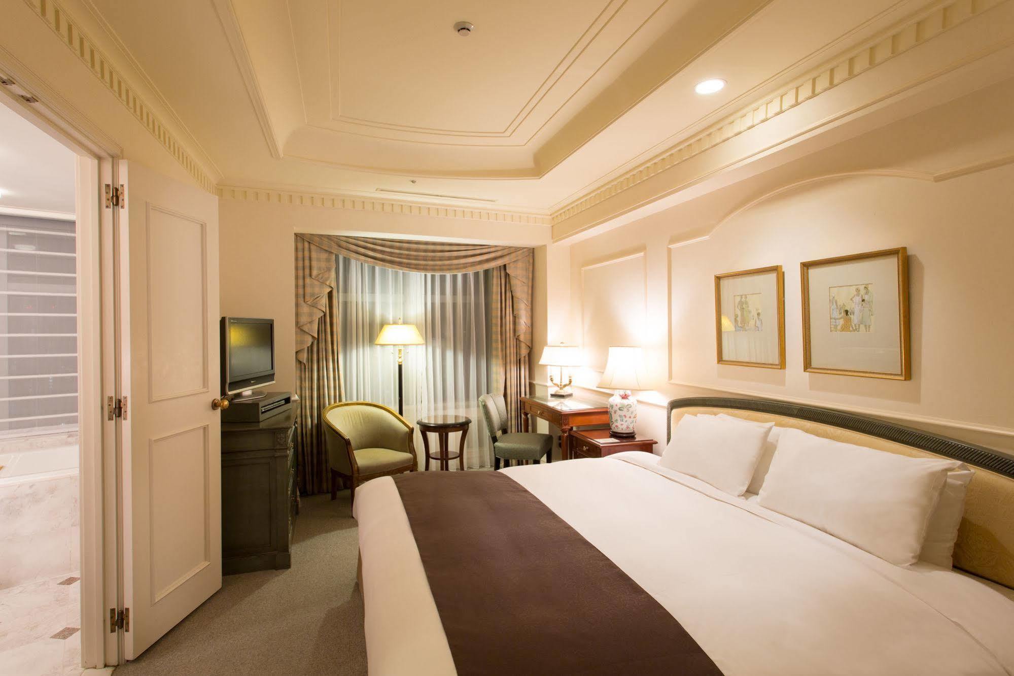Hotel The Manhattan Chiba Esterno foto