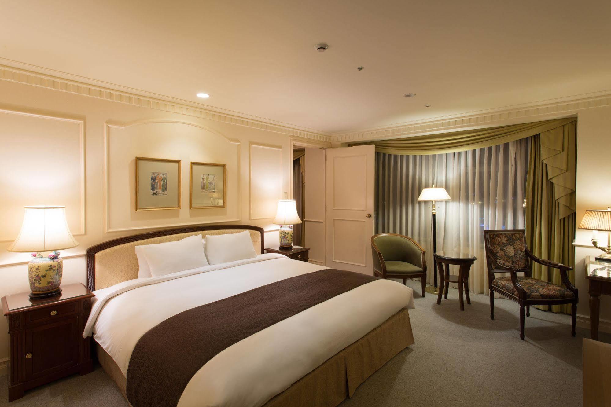 Hotel The Manhattan Chiba Esterno foto
